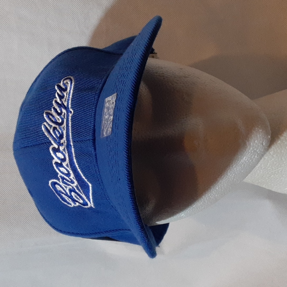 NWT Brooklyn Mens Hat Royal Blue Wool Blend Cap